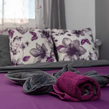 Apartament Spacious And Bright Flat Between Airport & Center