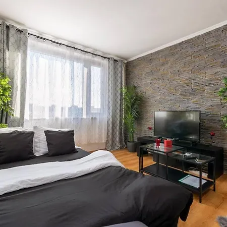 Apartman Spacious And Bright Flat Between Airport & Center Budapest