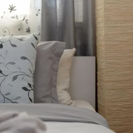 Spacious And Bright Flat Between Airport & Center Budapest