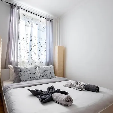 Spacious And Bright Flat Between Airport & Center * Budapest